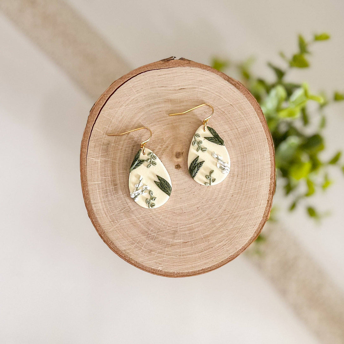 Botanical egg earrings | 18k gold plated